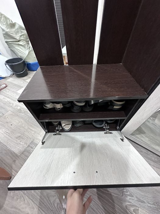 Шкаф на прихожей