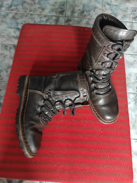 Bocanci din piele 100% naturală, cu talpa cusută. Nr.41