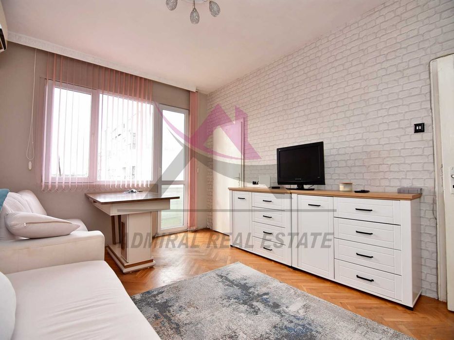 Дава се под наем Тристаен апартамент в Варна, Младост 1 - 70 кв.м за 498.27 € - Снимка #1