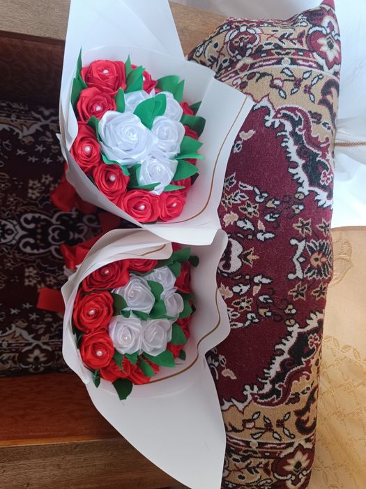 Цветы из ленты ручной работы