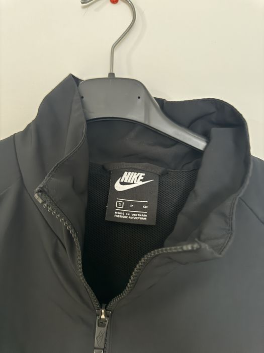 Мъжка ветровка Nike