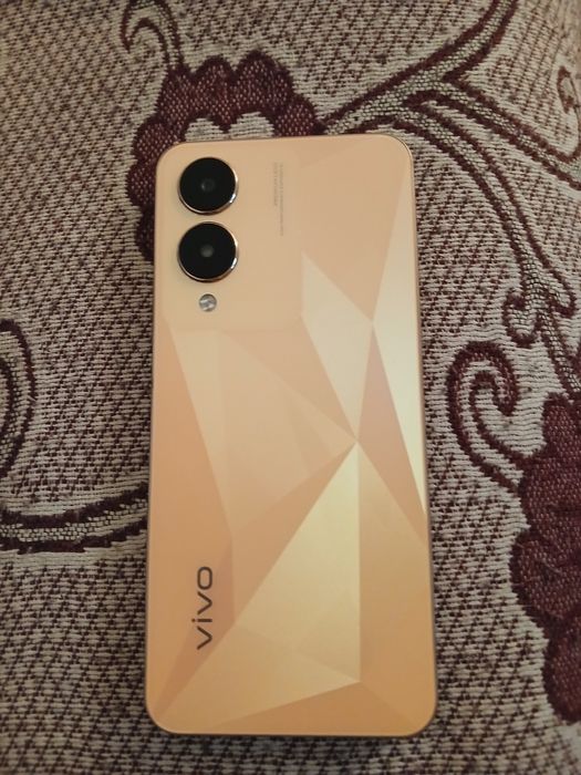 Продаю Vivo Y17s