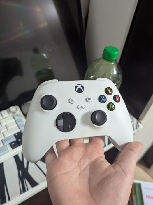 Продам x box series s с коробкой