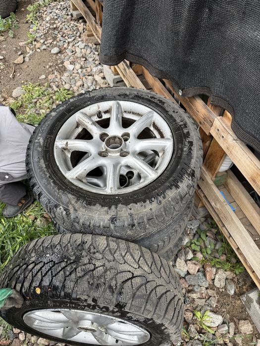 Продам R14 диски с зимней резиной