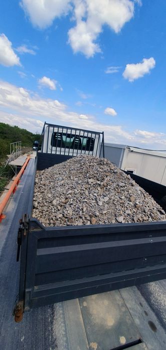 Транспорт със Самосвал и Хамалски услуги  (0.79€ на км)