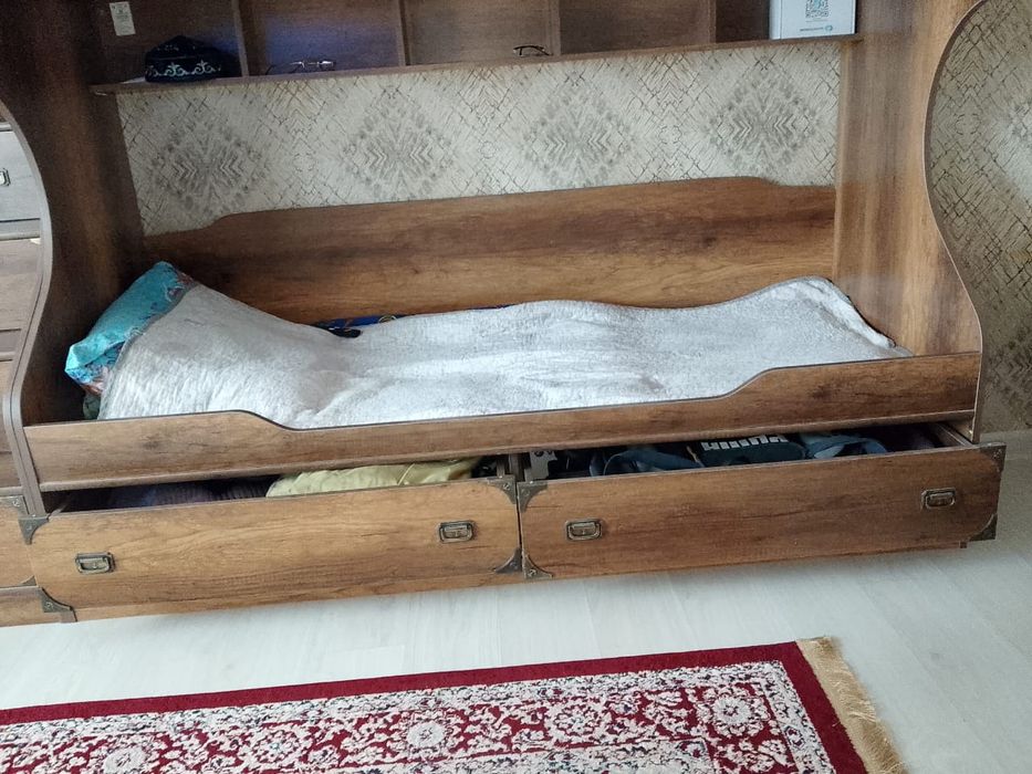 Детская мебель с компьютерным столом