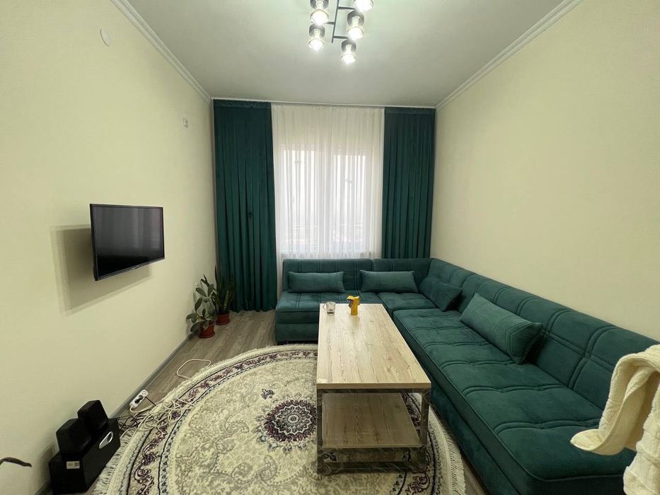 Сдается 2х комнатная квартира 
С обстановкой ЛЮКС в горде Алмалыке