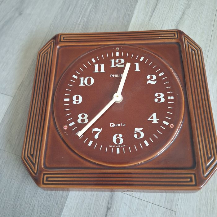 Ceas de perete vintage din ceramica Philips  Quartz (Type HR 5573)