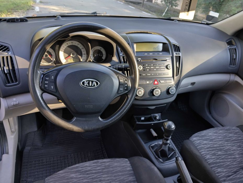 Vând KIA Ceed combi 1.4 benzină,2008