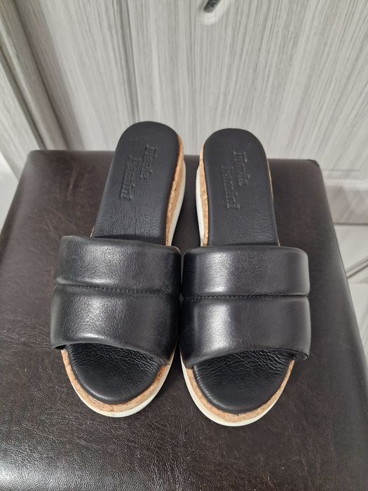 Papuci de firma noi