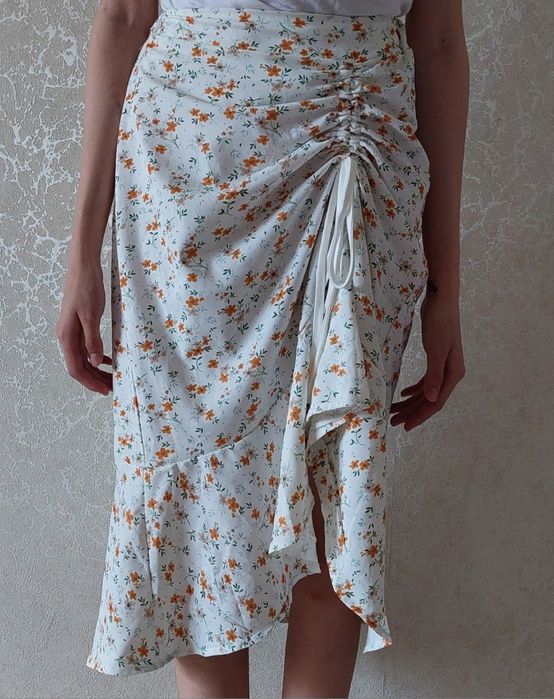 Әдемі юбка сатылады