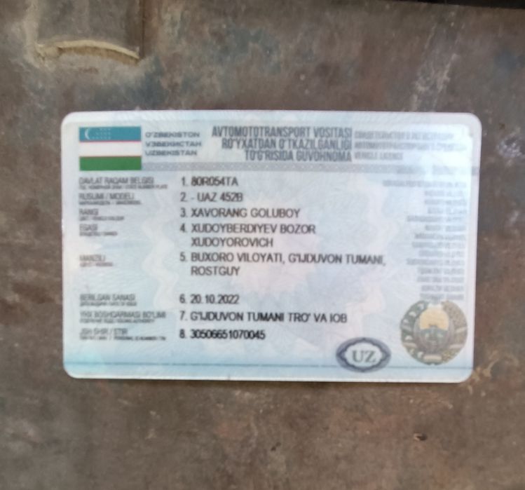 Uaz sotiladi bortli
