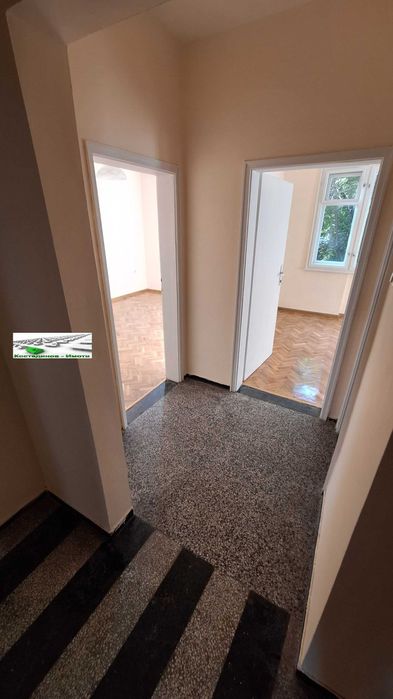 Дава се под наем Офис в Пловдив, Център - 110 кв.м за 598.23 € - Снимка #3