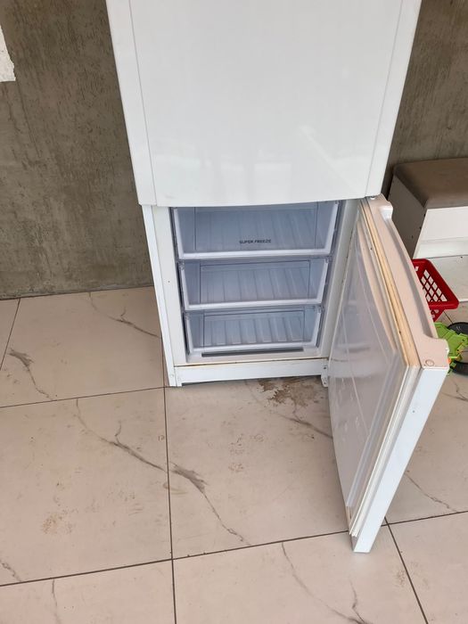 Холодильник Indesit