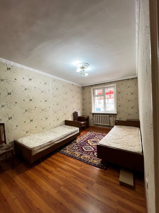 3 комнатная квартира БИЙ. Буз базар.