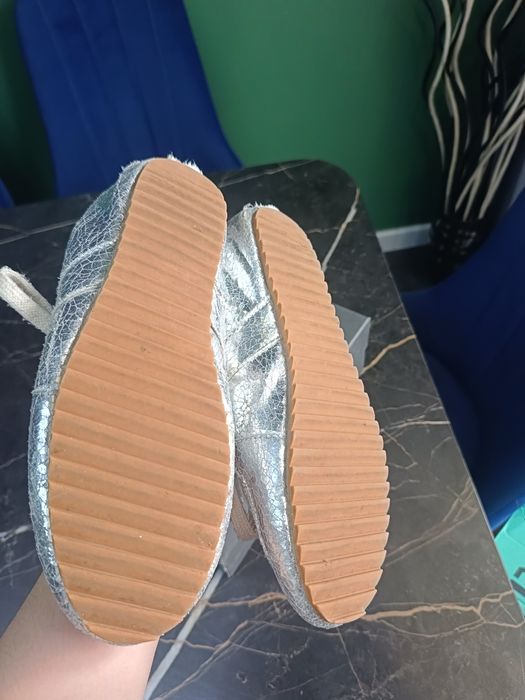 Продам крассовку женскую