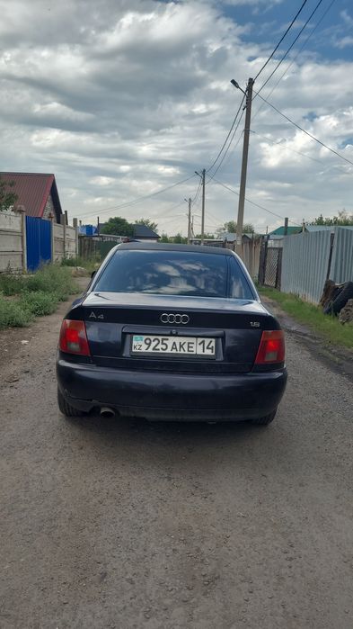 Продам ауди А4 .