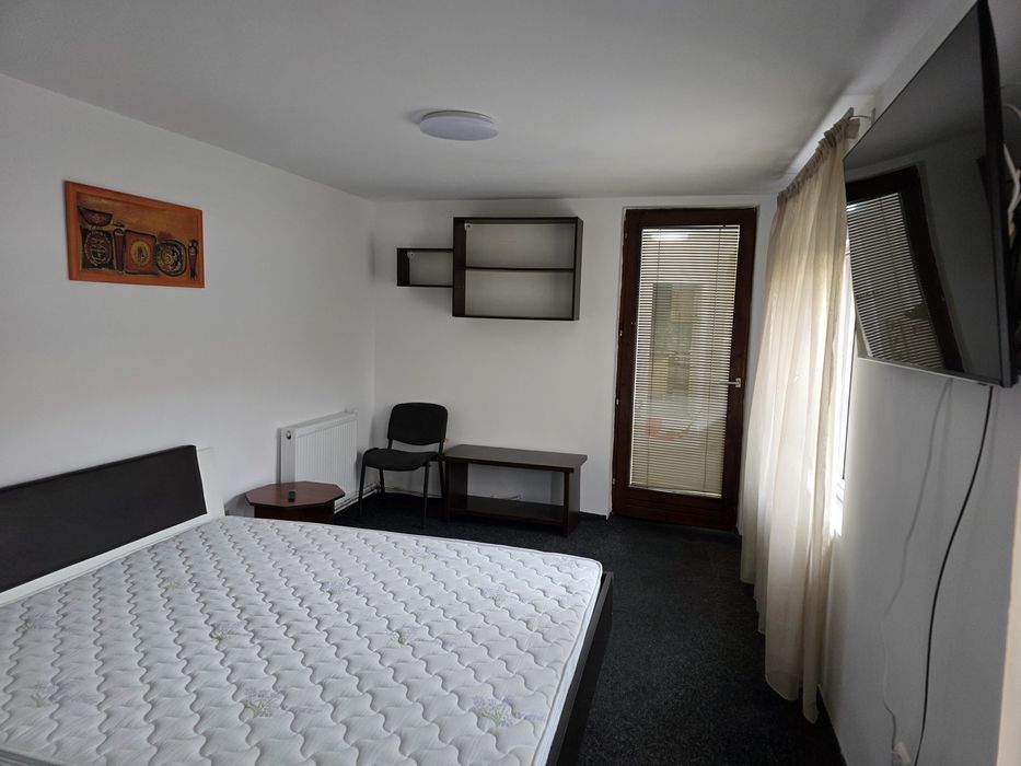 Casă mică, ideală pentru locuință sau birou