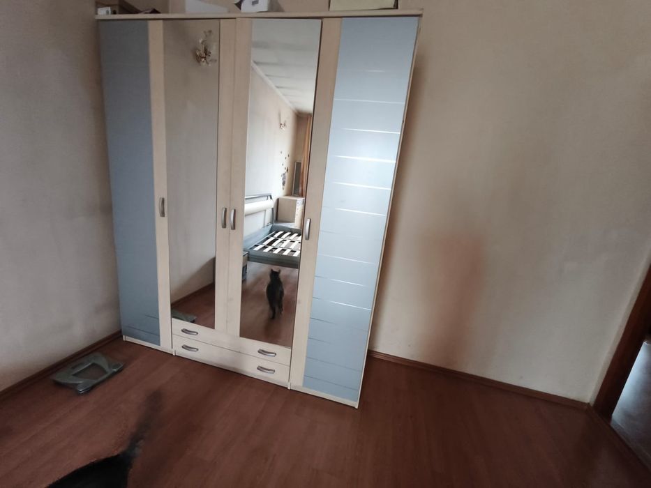 Продам спальный гарнитур