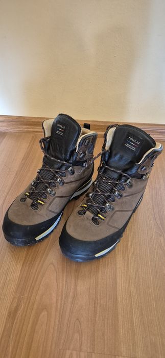 Bocanci Impermeabili Inalti Trekking