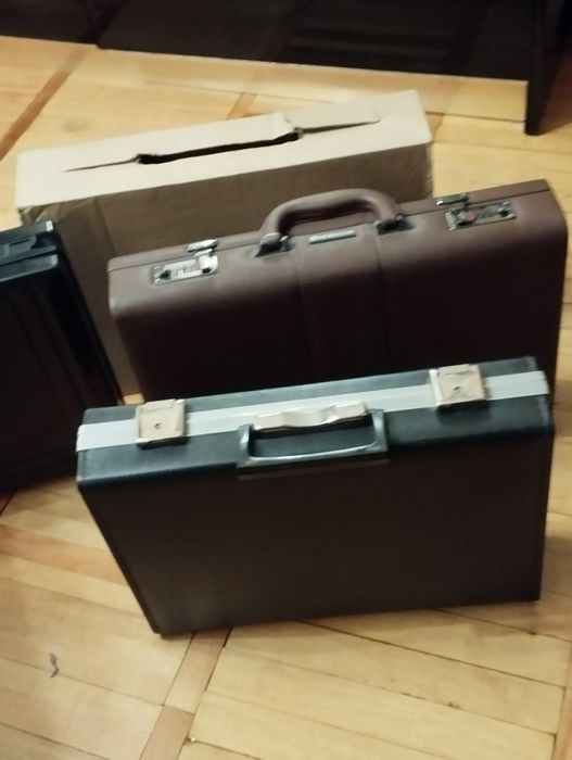 Дипломаты разные модели