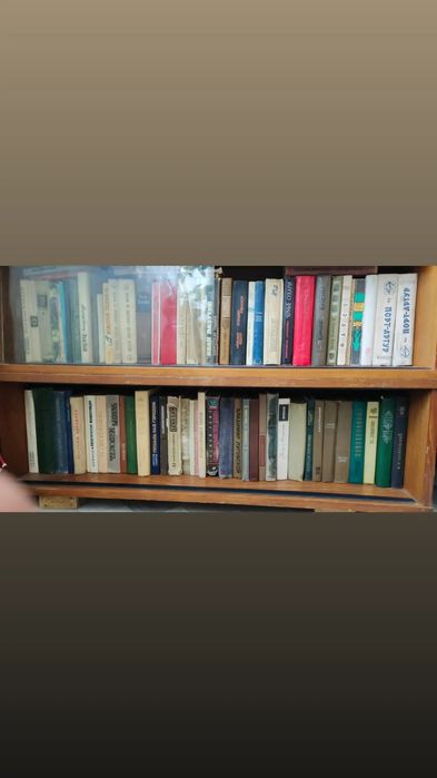 Продам книги в большом количестве