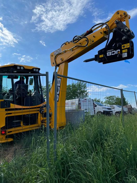 inchiriez buldoexcavator cu picon/furci/cupe/tocator si execut lucrari