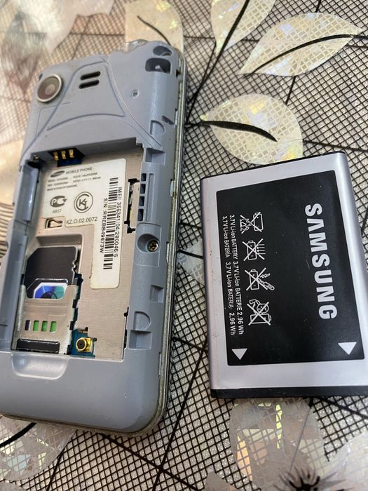 Продам Samsung e2330