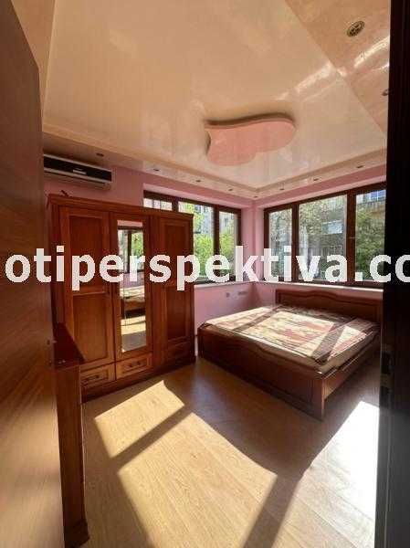 Продава се Тристаен апартамент в Пловдив, Център - 110 кв.м за 2455 €/кв.м - Снимка #3