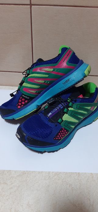 Adidași Solomon în stare foarte bună