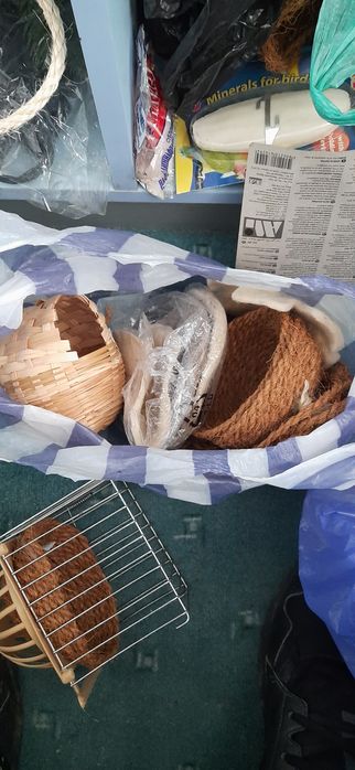 Продавам волиери, клетки, кафези и аксесоари