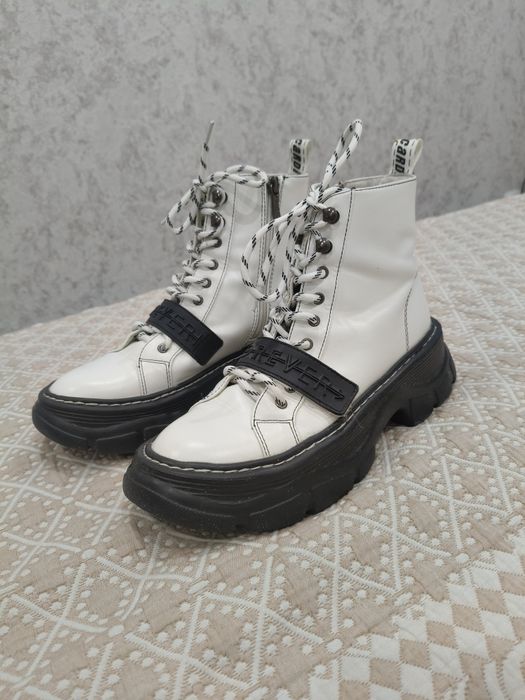 Продам  ботинки демисезонные