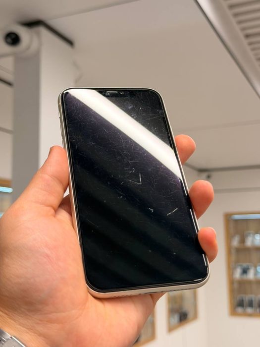 iPhone 11 | 128 GB