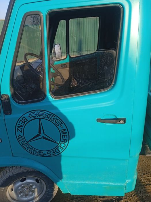 Мерседес бенс бортовой.