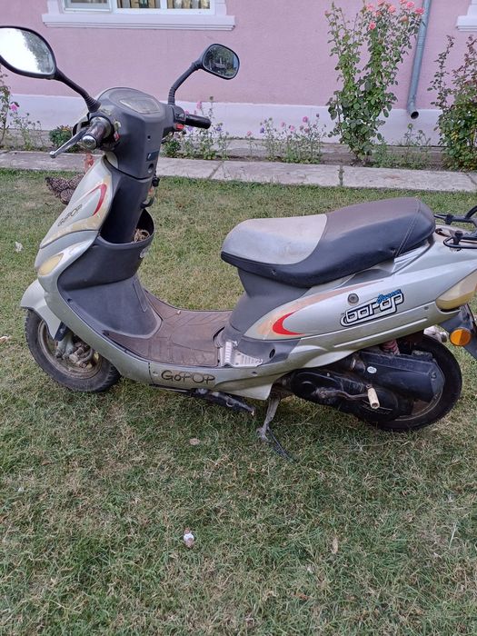 Vând motoscuter în stare buna