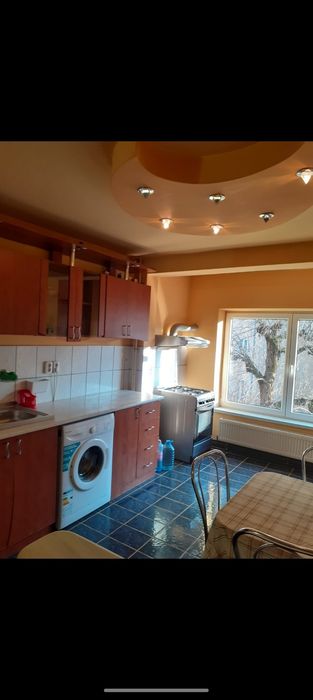 Închiriază apartament 2 camere zona ultra centrală