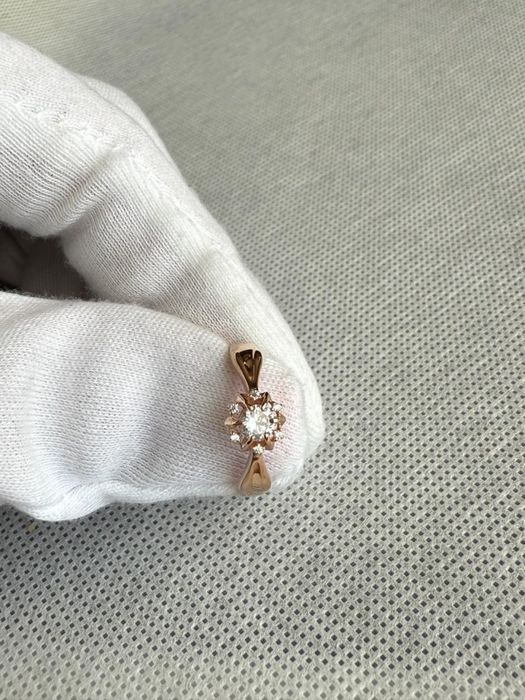 Кольцо золотое женское