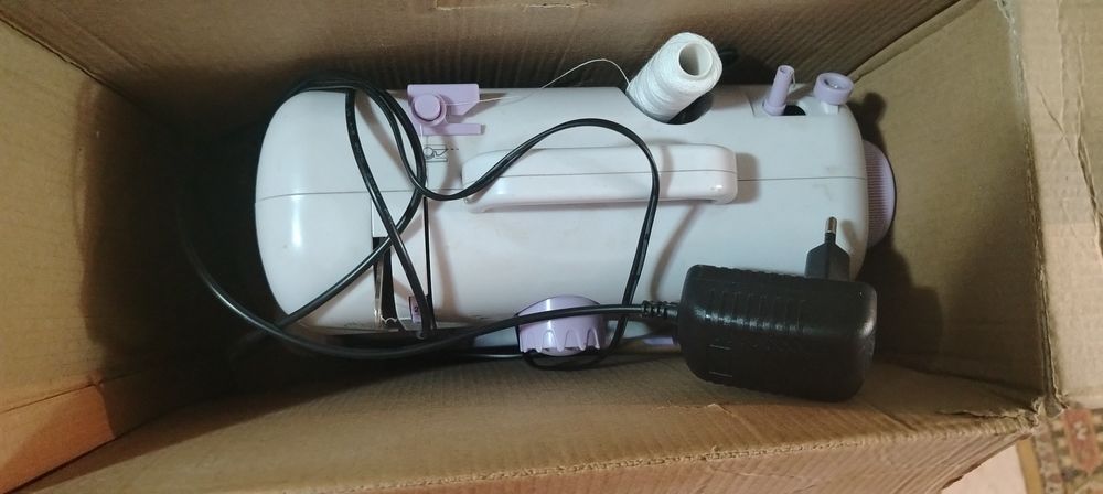 Продаётся швейная машина