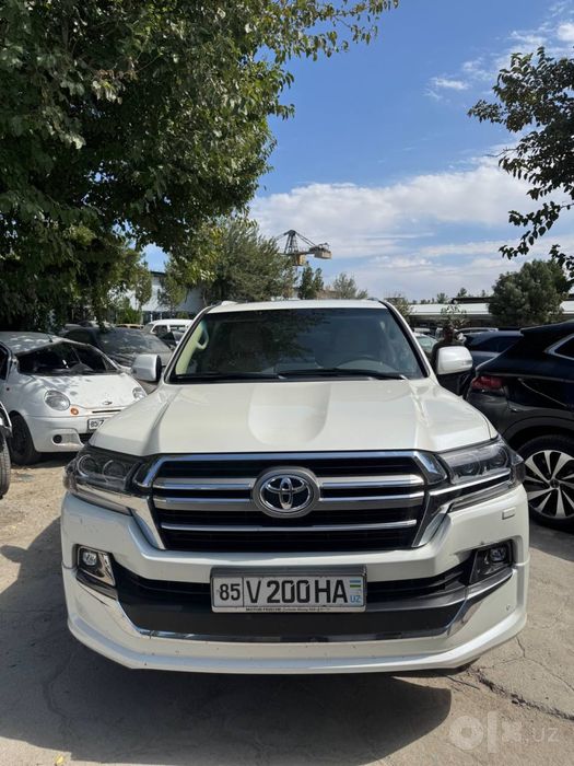 Toyota Land Cruiser 200