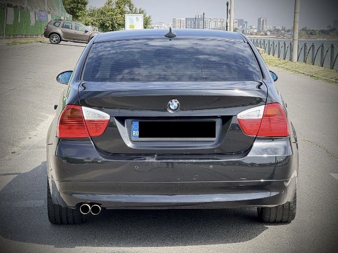 Folii rosii pentru stopuri BMW E90 si E91