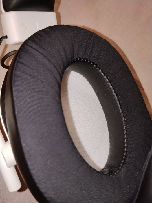 Razer Blackshark V2 X (белые)