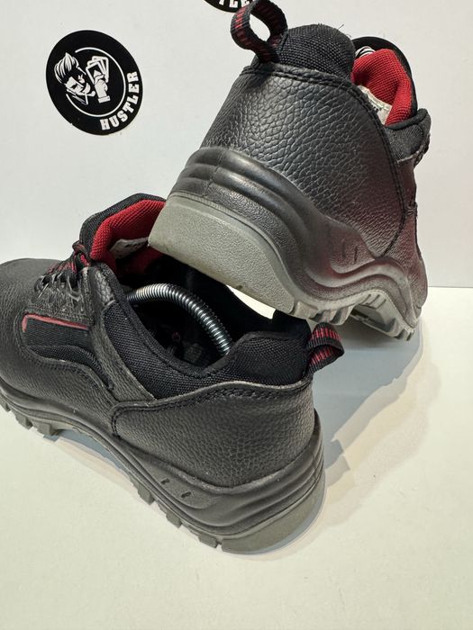 Работни обувки с метално бомбе BLAKLADER . Размер 42