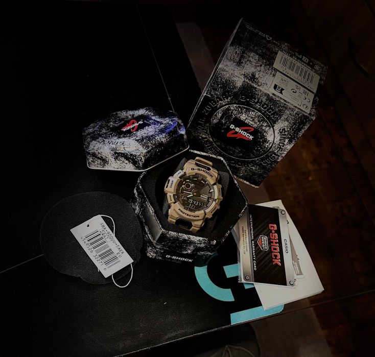 Casio G-shock GA-2100 OAK   и    GBA-900UU