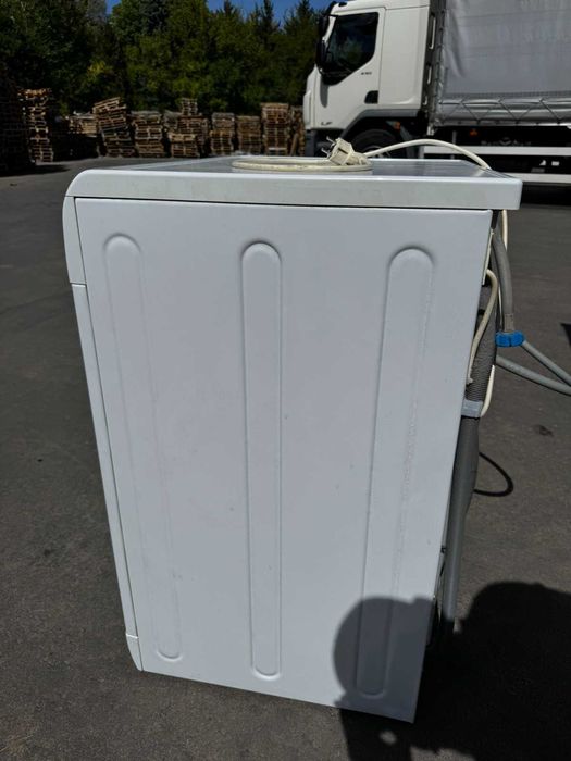 Пералня със сушилня