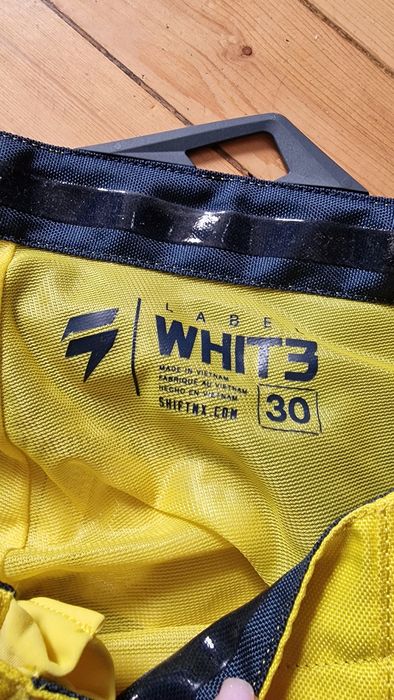 Долнище за мотокрос