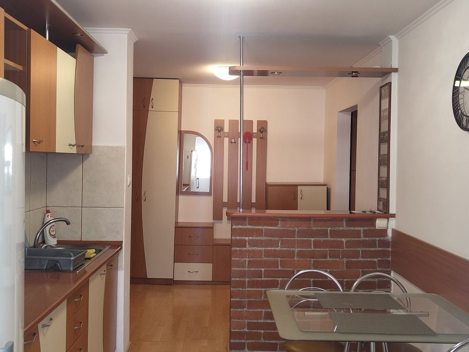 Chirie apartament cu 2 camere Rogerius, zona Decebal, mobilat  300 euro