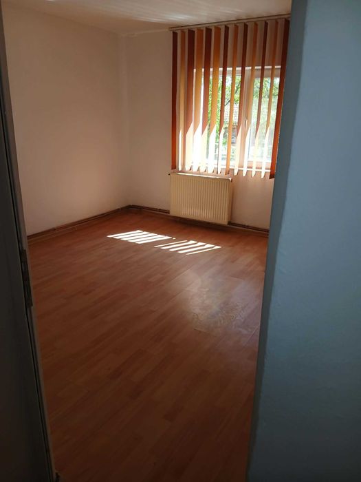 Apartament 3 camere decomandat, gata de mutat !
