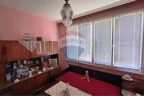 Продава се Етаж от къща в Нови пазар - 120 кв.м за 591 €/кв.м - Снимка #11