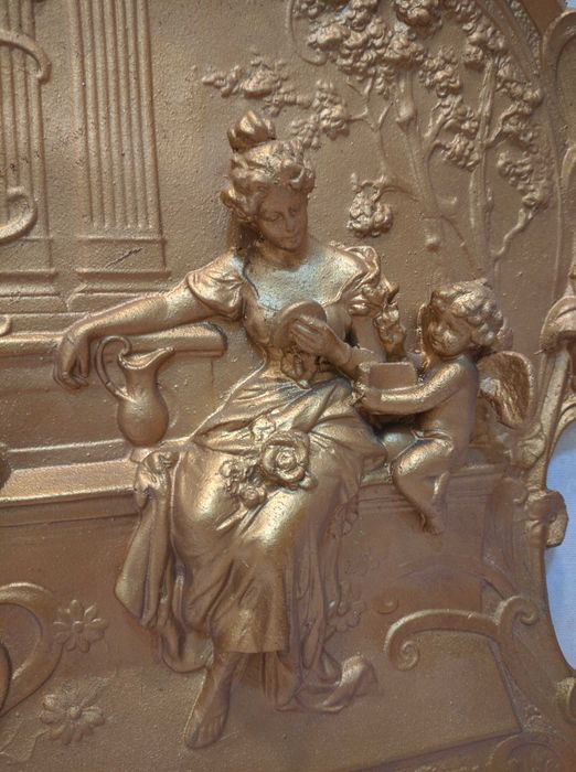 Настенное панно, барельеф.