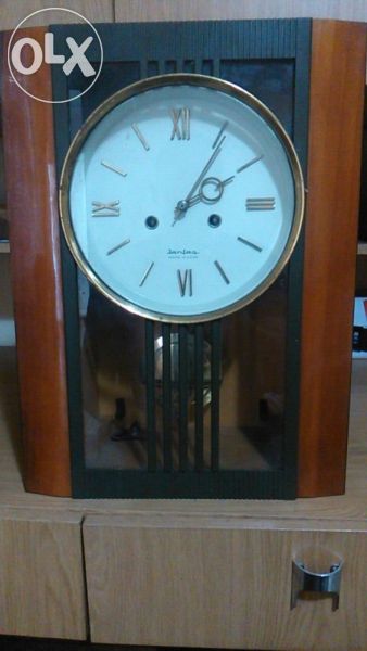 Ретро Стенен часовник